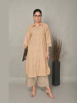 EARTHWEAR - Beige Hand Embroidered Handloom Antifit Kurta
