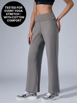 Kica - Everyday Cotton Yoga Pants - Straight Fit