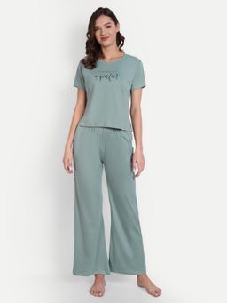 Bedtime Story - Green T-shirt with Pyjama