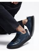 Navy Blue color option, Currently selected