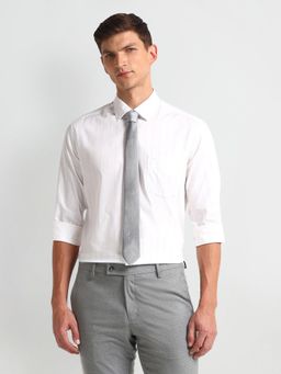 Arrow - Men Pink Stripes Slim Fit Formal Shirt