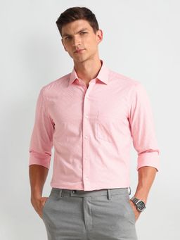 Arrow - Men Pink Self Design Slim Fit Formal Shirt