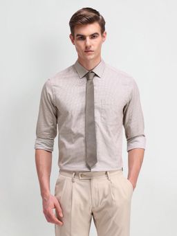 Arrow - Men Brown Self Design Slim Fit Formal Shirt