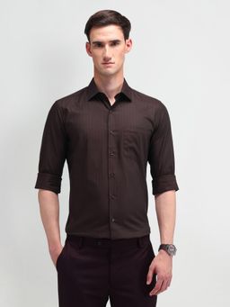 Arrow - Men Maroon Self Design Regular Fit Formal Shirt