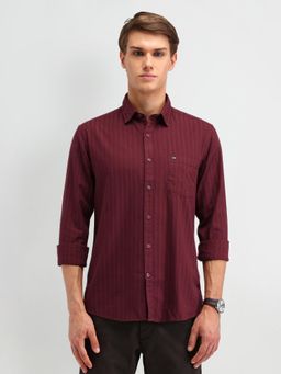Arrow Sports - Men Burgundy Self Design Slim Fit Casual Shirt