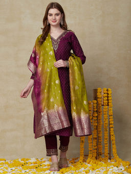 FASHOR - Woven Zari Jacquard Kurta with Dupatta - Wine (Set of 2)