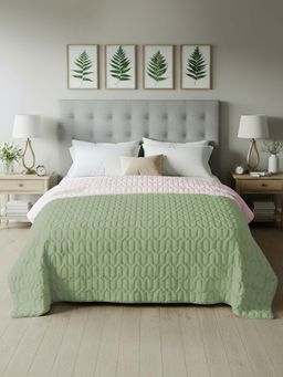 Urban Space - Quilted 200 GSM Reversible Winter Comforter, Bed, Green & Pink