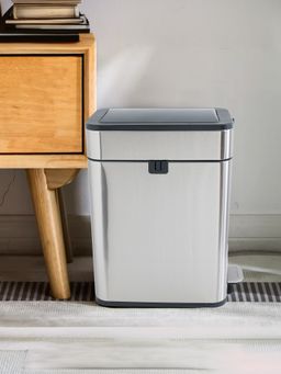 UMAI - Satinless Steel Peddle Dustbin 30L, Silver