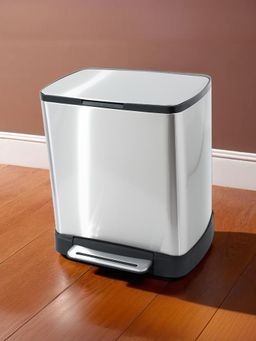 UMAI - Stainless Steel Peddle Dustbin 20L, Silver