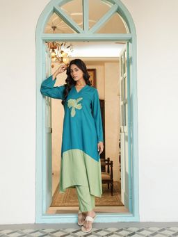 Indisangam - Women Teal Dual Tone Patch Embroidered Kurta and Pant