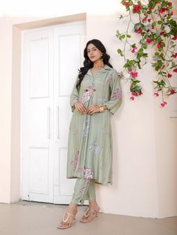 Indisangam - Women Sage Green Muslin Floral Printed Kurta and Pant