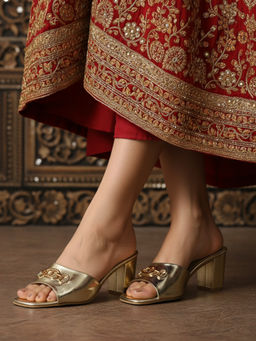 Chaal Chalan - Hazel Glossy Golden Block Heels