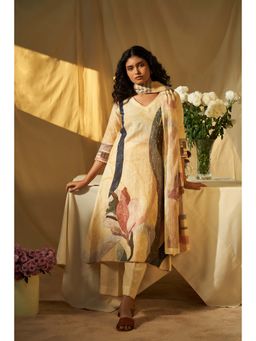 THREE-THREE - Riflesso Linen Printed Cream Kurta with Pant and Dupatta