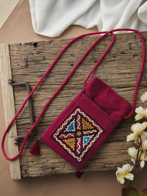Maroon - Handcrafted Embroidered Felt Mobile Pouch
