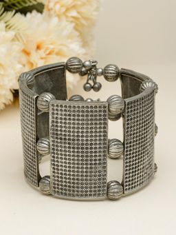 Moedbuille - Silver Plated Handcrafted Antique Tribal Engraved Design Oxidised Bracelet