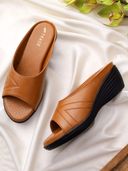Tan color option, Currently selected