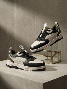 WROGN - Greyhound Creek Black Sneakers
