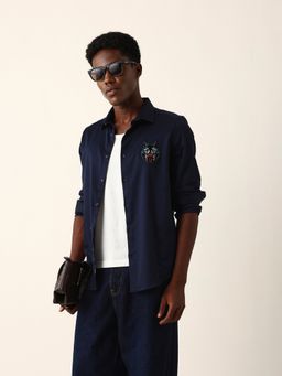 The Bear House - Men Tailored Fit Wolf Embroidery Casual Shirt