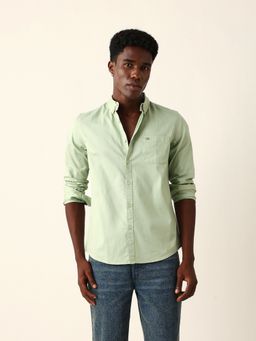 The Bear House - Men Green Cotton Solid Casual Shirt