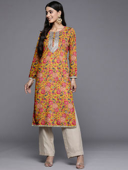 Ahalyaa - Women Printed Gotta Patti Velvet Kurta