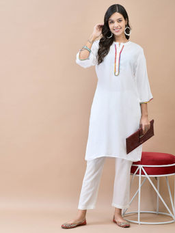 Shree - Women Liva (Rayon) White Solid Kurta