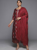 Red color option, Sold out, Currently selected