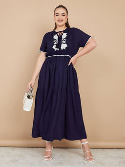 Styli - Plus Embroidered Keyhole Neck Maxi Dress