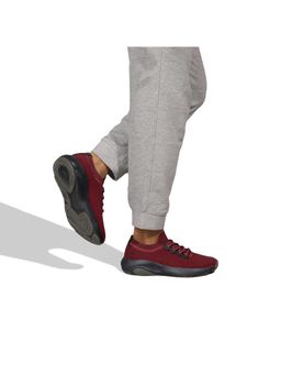 Neeman's - Maroon Lush Glider Sneakers For Unisex