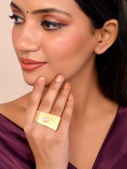 Silvermerc Designs - Women Gold-Plated Hammered Pearl Ring