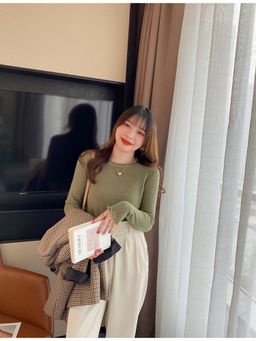 Outzidr - Olive Solid/Plain Crew Neck Full Sleeves Top