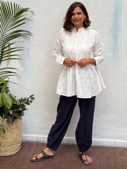 Chidiyaa - Ivory Pure Cotton Geometric Straight Kurti