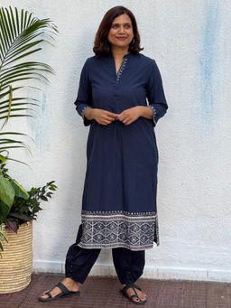 Chidiyaa - Navy Blue Pure Cotton Printed Straight Kurta
