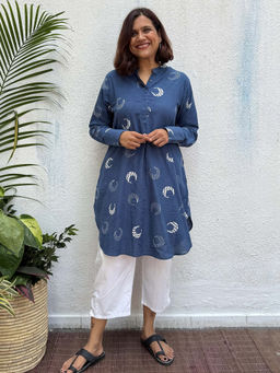 Chidiyaa - Navy Blue Pure Cotton Printed Straight Kurta
