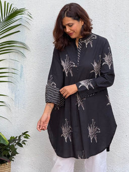 Chidiyaa - Black Pure Cotton Floral Straight Kurti