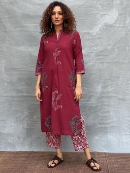 Chidiyaa - Maroon Pure Cotton Printed Straight Kurta