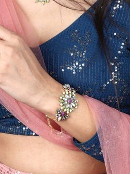 BeAbhika - Pearl Twirl Bracelet