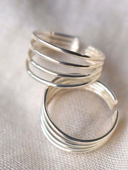 BeAbhika - Striped Sterling Silver Adjustable Toe Ring Pair