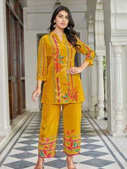 KAFTANIZE - Polyester Yellow Mandarin Neck Embellished/Sequined Kurti with Pant (Set of 2)
