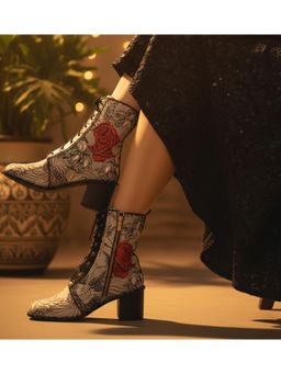 Sole House - Beige The Royal Tigress Casual Boots