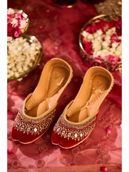 House of Vian - Falak Red Juttis