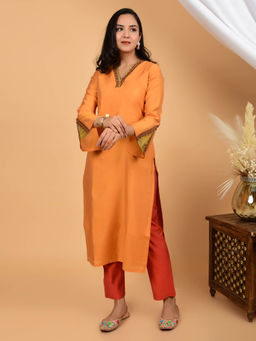 HANDME - Lace-Detailed Pure Chanderi Kurta Ensemble