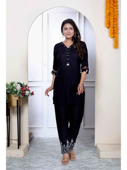 Miravan - Black Solid Beaded Kurta and Pant (Set of 2)