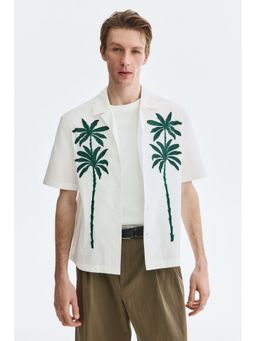 H&M - Men White Relaxed Fit Embroidered-Motif Resort Shirt