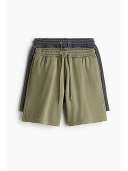 H&M - Men Green 2-Pack Regular Fit Shorts