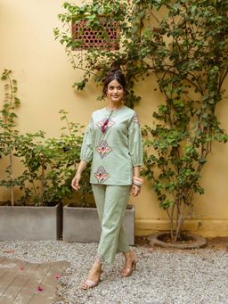 AADEWS - Piper Green Keyhole Neck Embroidered Co-Ord Set