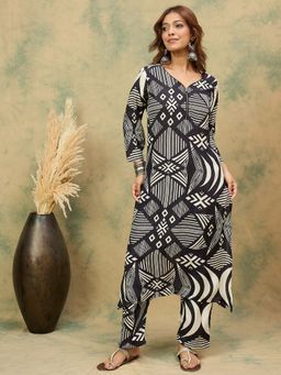 Varanga - Black Geometric Printed Zip Detail Co-Ord Set