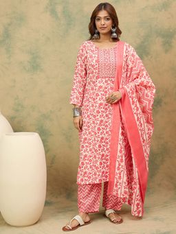 Varanga - Peach Floral Printed Kurta with Pant and with Dupatta