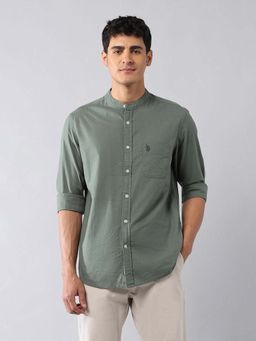 U.S. Polo Assn. Denim Co. - Men Green Solid Regular Fit Mandarin Shirt