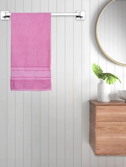 FABINALIV - Pink Geometric 420 Gsm Cotton Bath Towel