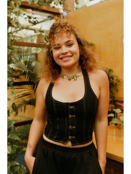 FREAKINS - Contrast Seam Black Crop Top